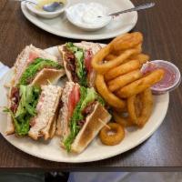 Tuna Club Sandwich · 