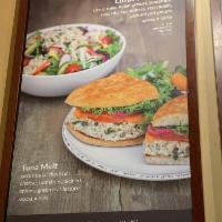Ahi Tuna Salad · 