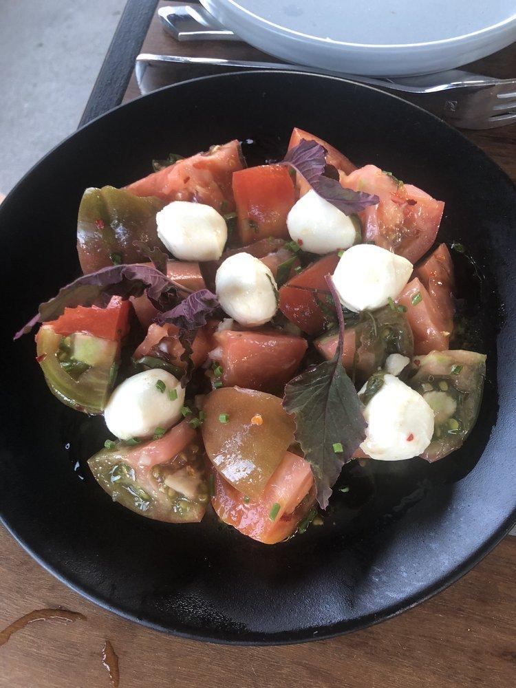 Heirloom Tomato Caprese Salad · 