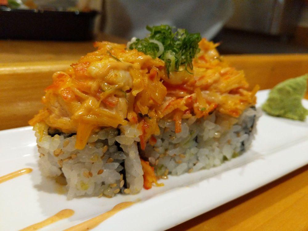 Spicy Scallop Maki · Scallop, cucumber, spicy mayo and eel sauce.