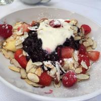Fresh Berry Crepes · 