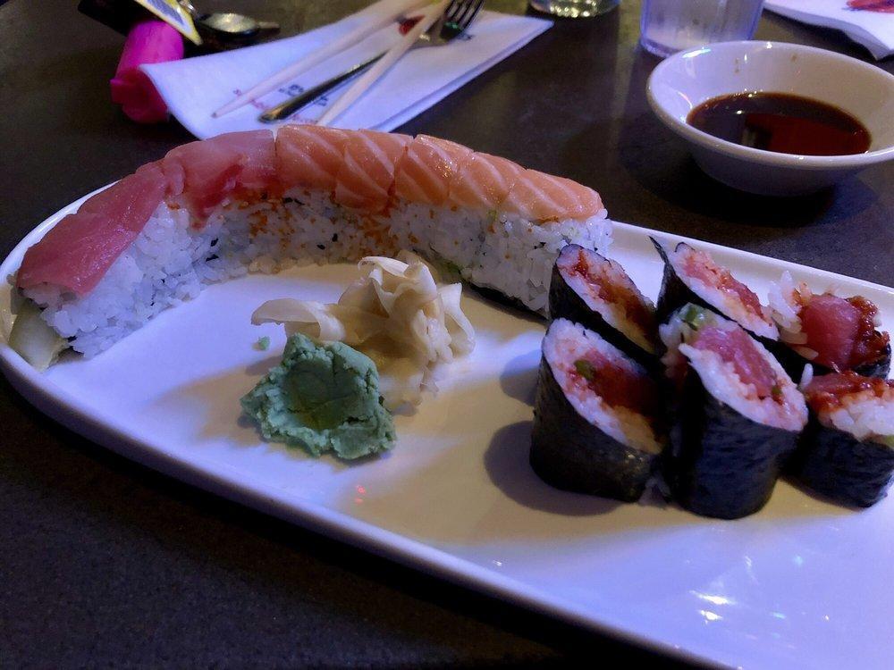 Spicy Tuna Makimono A La Carte Sushi · 