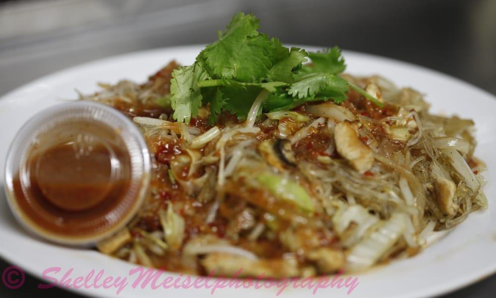 Mama Noy's Food Truck · Food Trucks · Laotian