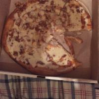 Chicken, Bacon and Ranch Pizza · 