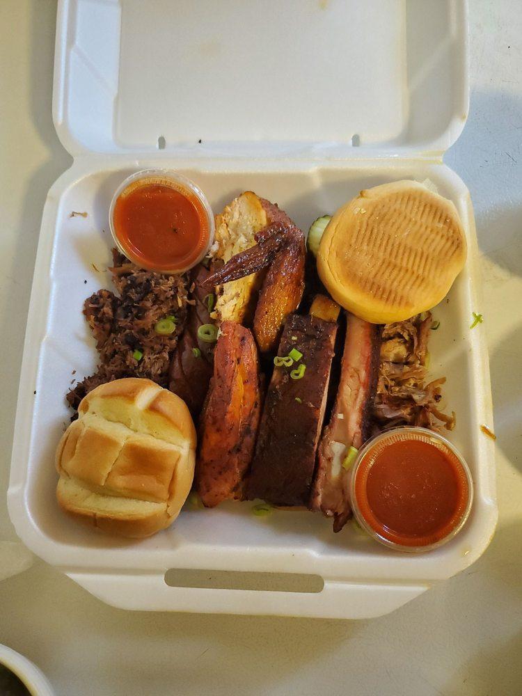 Rollin Smoke Barbeque · Barbeque · Southern · Sandwiches