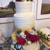 Wedding Cake Cupcake · 