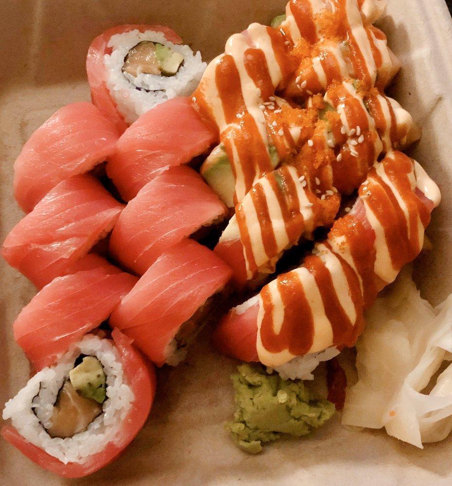 Cherry Blossom Roll · IN : Salmon, Avocado / TOP : Tuna.