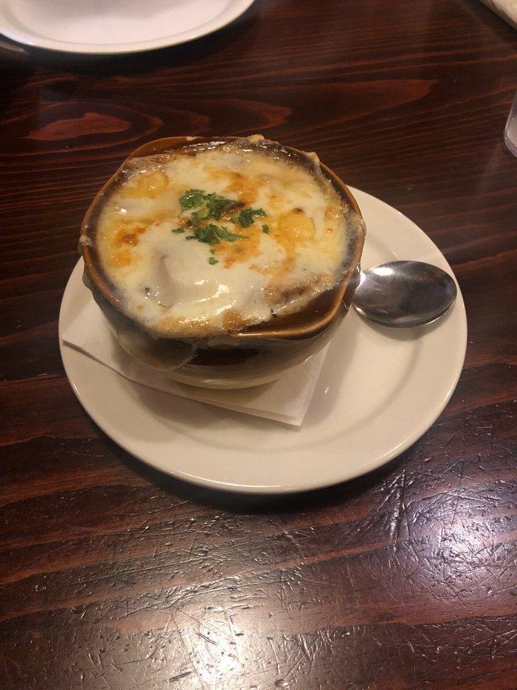 Homemade Classic French Onion Soup · 