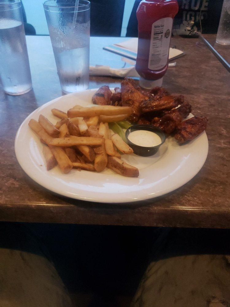 Hickory Tavern · Sports Bars · American · Chicken Wings