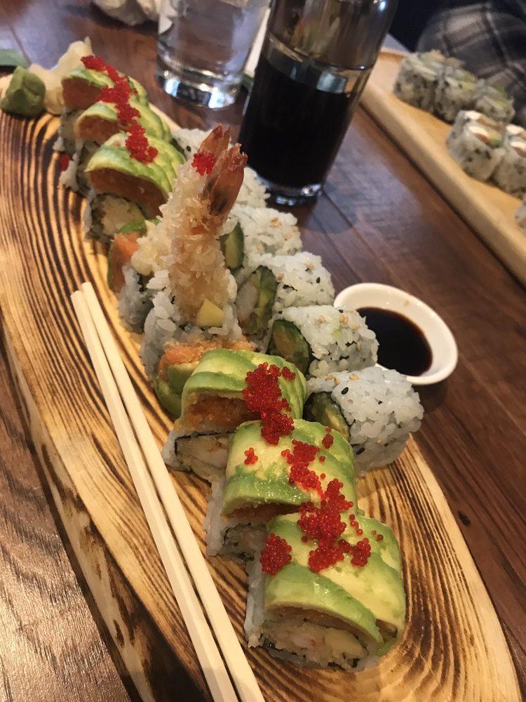 Out of Control Roll · Shrimp tempura, mango roll. Topped with spicy crunch tuna. Avocado, tobiko& eel sauce. Raw.