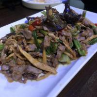 Singapore Style Picked Beans with Chicken Gizzards · 