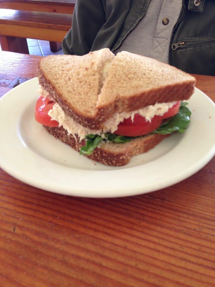 Manhattan Tuna Sandwich · 