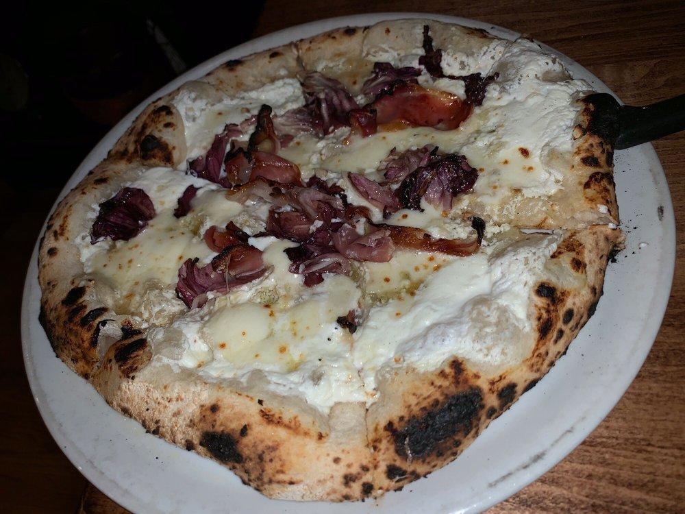Aquila Pizza Al Forno · Pizza