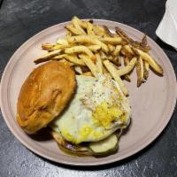 W and P Burger · 2 Smash Patties, roasted garlic aioli, white American cheese, house pickles, sweet onion, an...