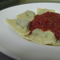 Spinach and Cheese Ravioli · 