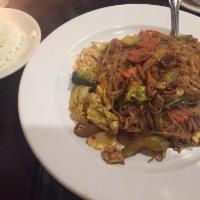 Pad Thai Pak · Mixed vegetables sauteed with rice noodles in pad Thai sauce. Vegetarian.