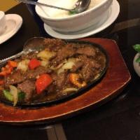 Sizzling Black Pepper Beef · 