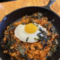 Kimchi Fried Rice with Bacon / · 