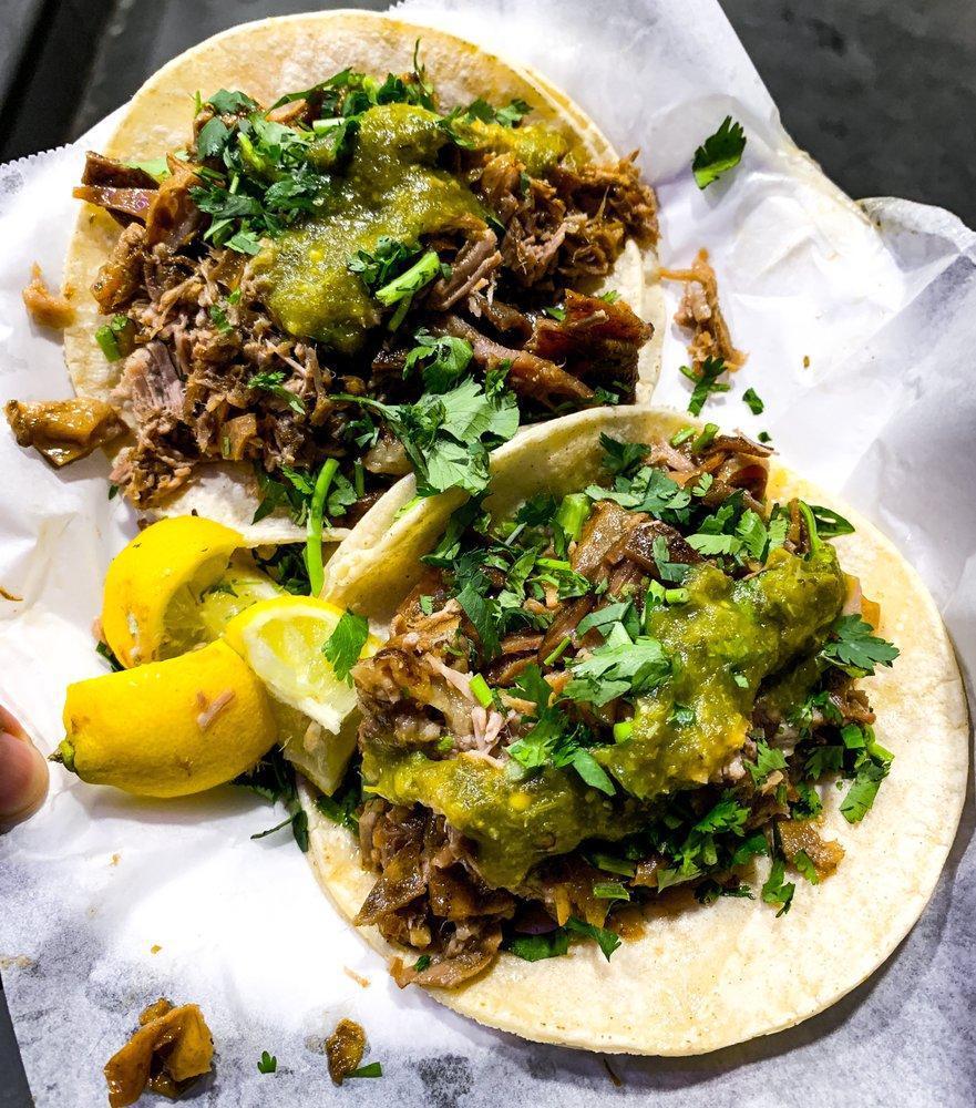Carnitas El Momo · Food Trucks · Tacos