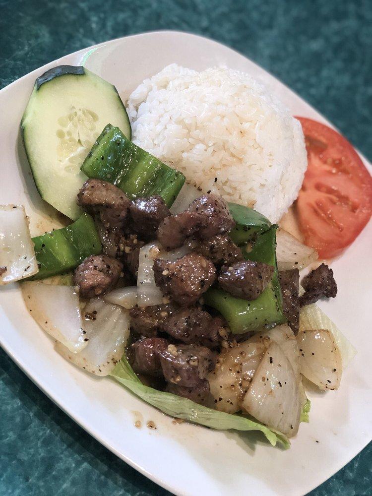 Sauteed Black Pepper Beef Rice Plate · 