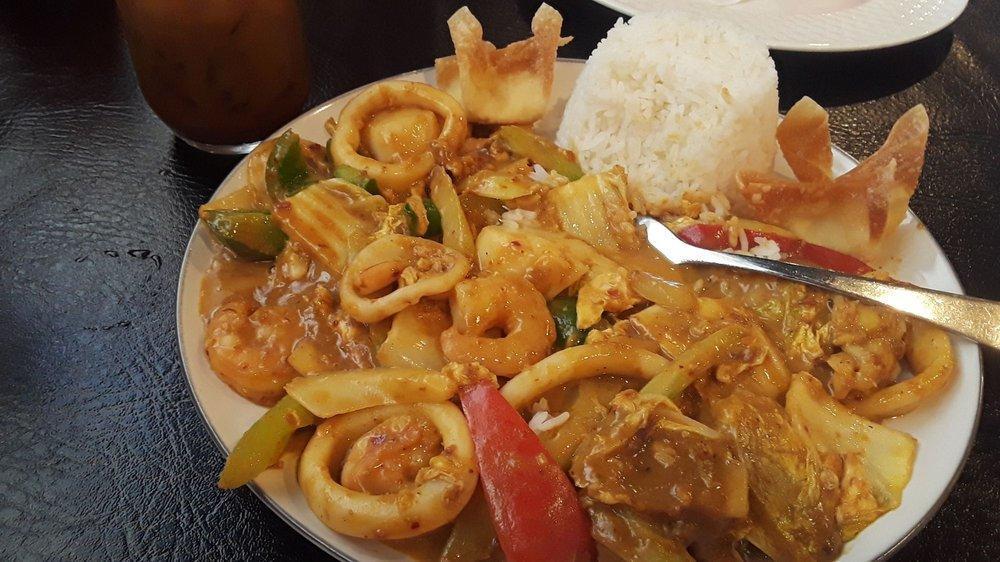 Yellow Curry · Your choice of meat with coconut milk and yellow curry paste, potatoes, yellow onion. Served with white rice. Substitute with fried rice for an additional charge. Gluten free. Spicy.