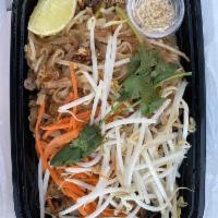 Traditional Pad Thai · Rice noodle with egg, sweet radish, red onion, bean sprout, onion, cilantro and ground peanu...
