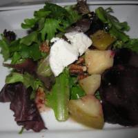Beet and Goat Cheese Salad · 