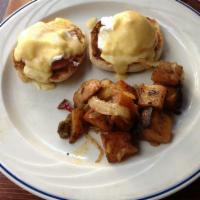 Eggs Benedict · 