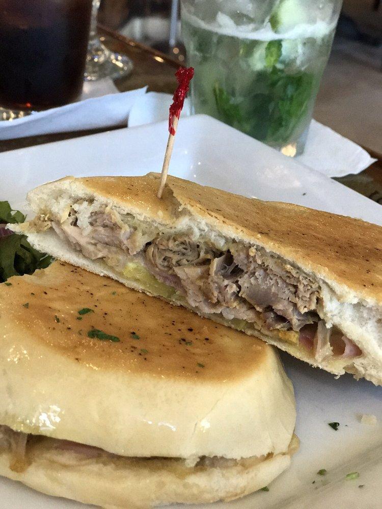 Traditional Cuban Sandwich / Sandwich Cubano Tradicional · 