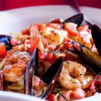 Italian Seafood Linguine · 