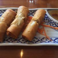 Vegetable Paw Pia Spring Roll · 