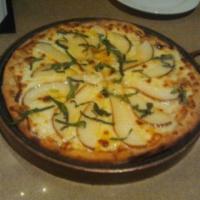 Pear and Gorgonzola Pizza · 