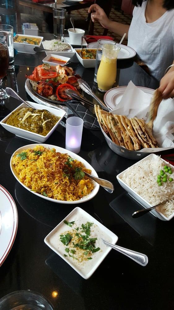 Bombay Nights · Lunch · Chicken · Indian · Dinner · Vegetarian