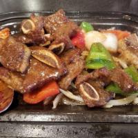 Beef Short Ribs on Sizzling Plate · 