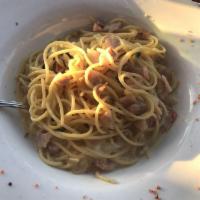 Spaghetti Carbonara · Spaghetti pasta with eggs and pacetta.