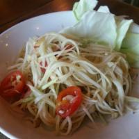 Som Tum Thai Famous Thai Green Papaya Salad · 