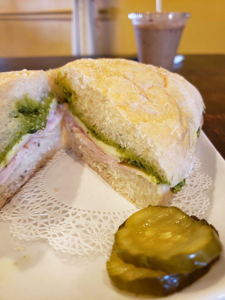 Zoe's Coffee · Smoothies and Juices · Coffee and Tea · Cafes · Breakfast & Brunch · Sandwiches