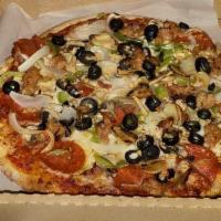 Fat Tomato Works Pizza · Mushroom, bell pepper, pepperoni, sausage, garlic, onion and black olive. 