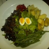 Tuna Nicoise Salad · 