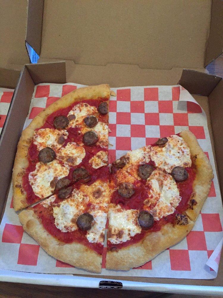 Luigi’s Best · Pizza