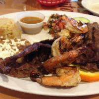 Carne Con Camarones Plate · 