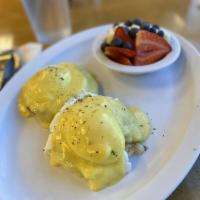 Eggs Benedict · 