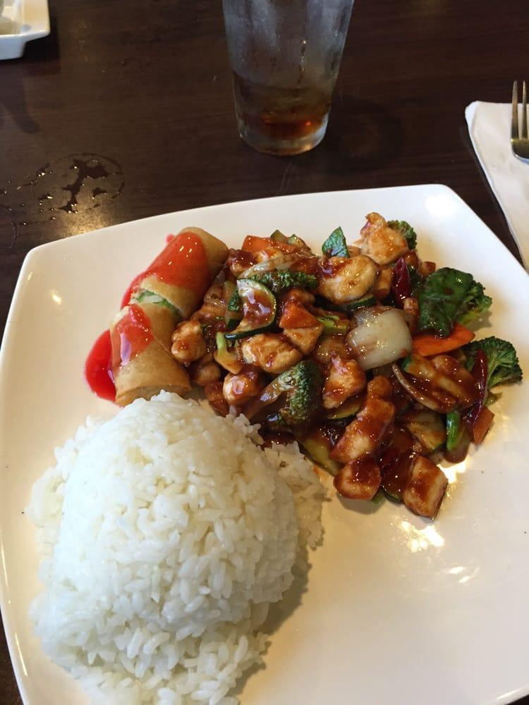 Szechuan Chicken · Slices of chicken breast combined with vegetables sautéed in a unique Mandarin sauce, spicy, full of flavor.  Spicy.