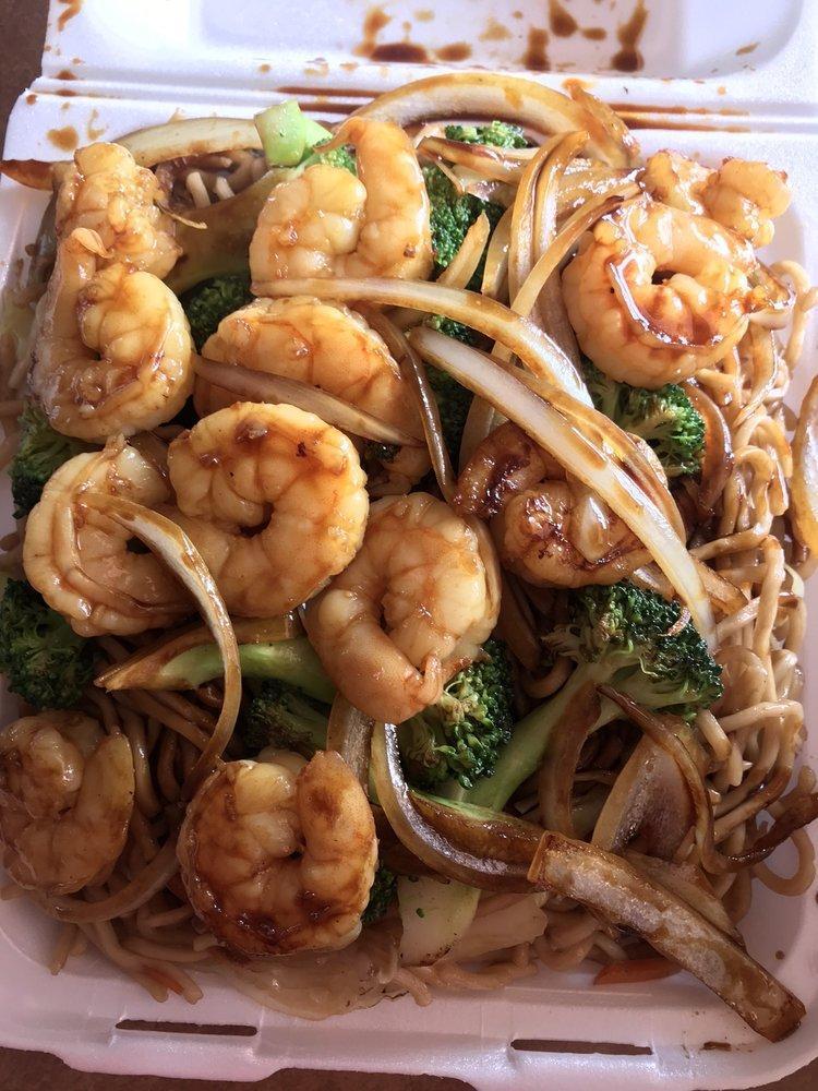 Spicy Shrimp Chow Mein · 