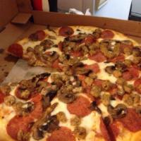 House Special Pizza · Pepperoni, mushroom, italian sausage and mozarella cheese