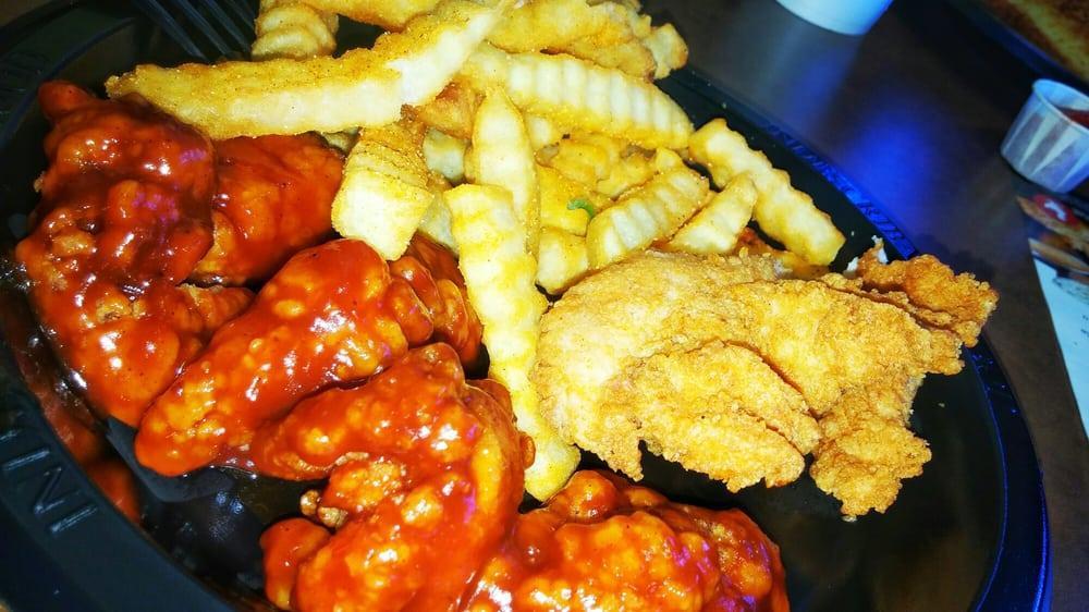Zaxby's Chicken Fingers & Buffalo Wings · Fast Food · Chicken Wings · Salad