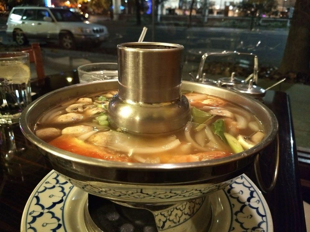 Taste of Thai · Thai · Noodles · Curry