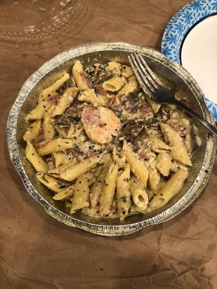 Pasta Carbonara · Prosciutto italian ham, portabella mushrooms, and fresh garlic simmered in alfredo and tossed with your choice of noodle