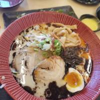 Black and Red Ramen · 
