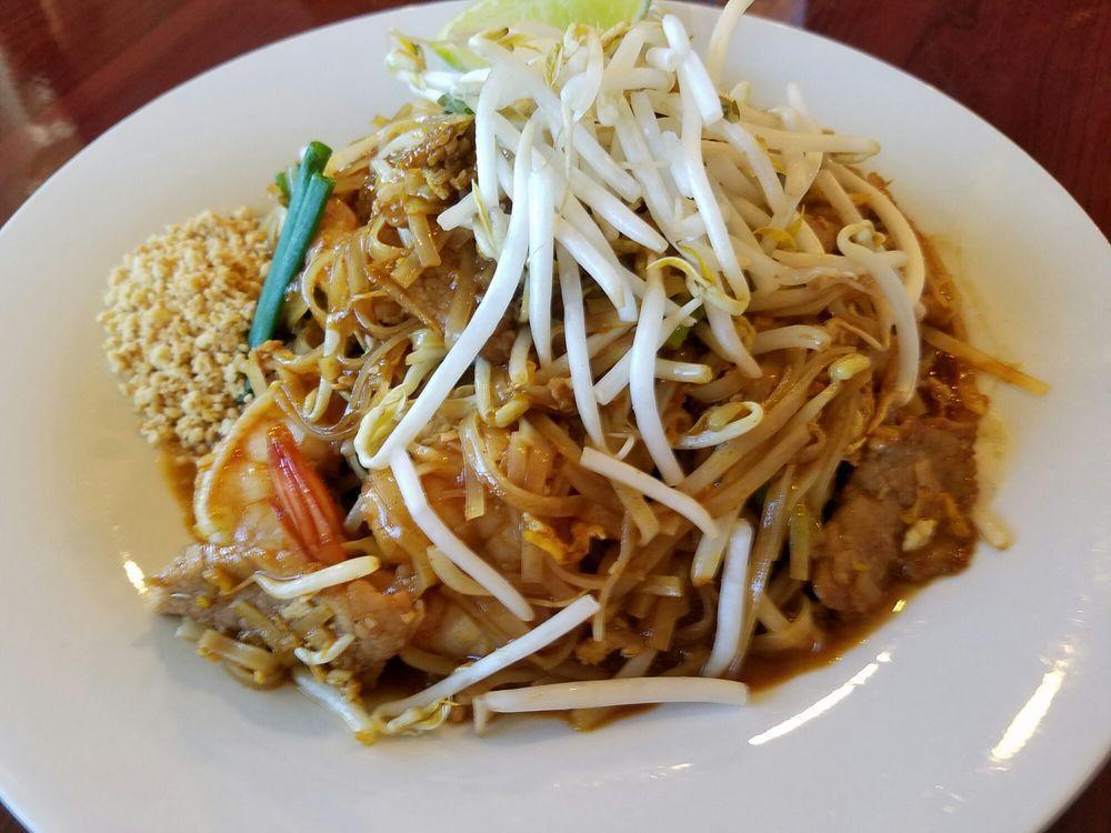 Thai Pan Restaurant · Salad · Soup · Dinner · Asian · Thai